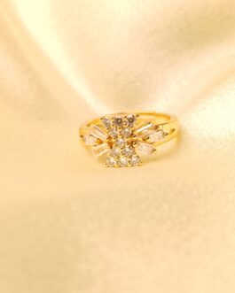 Iris Pearl Shard Ring