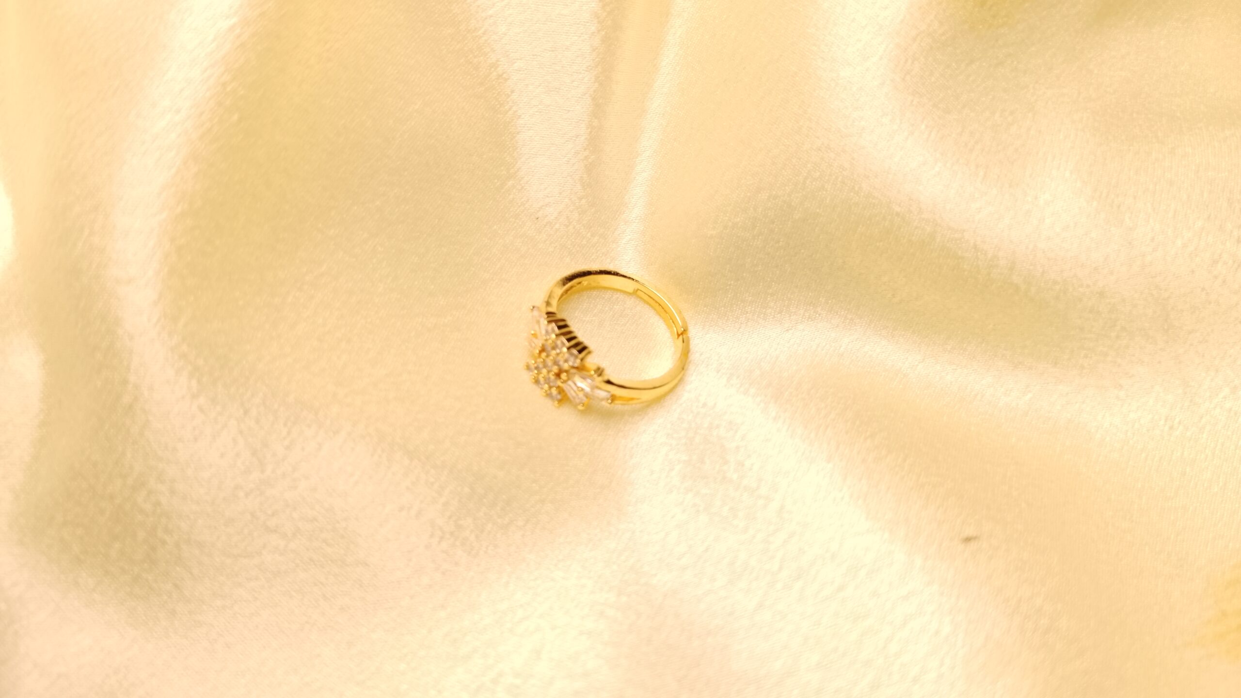 Iris Pearl Shard Ring - Image 2