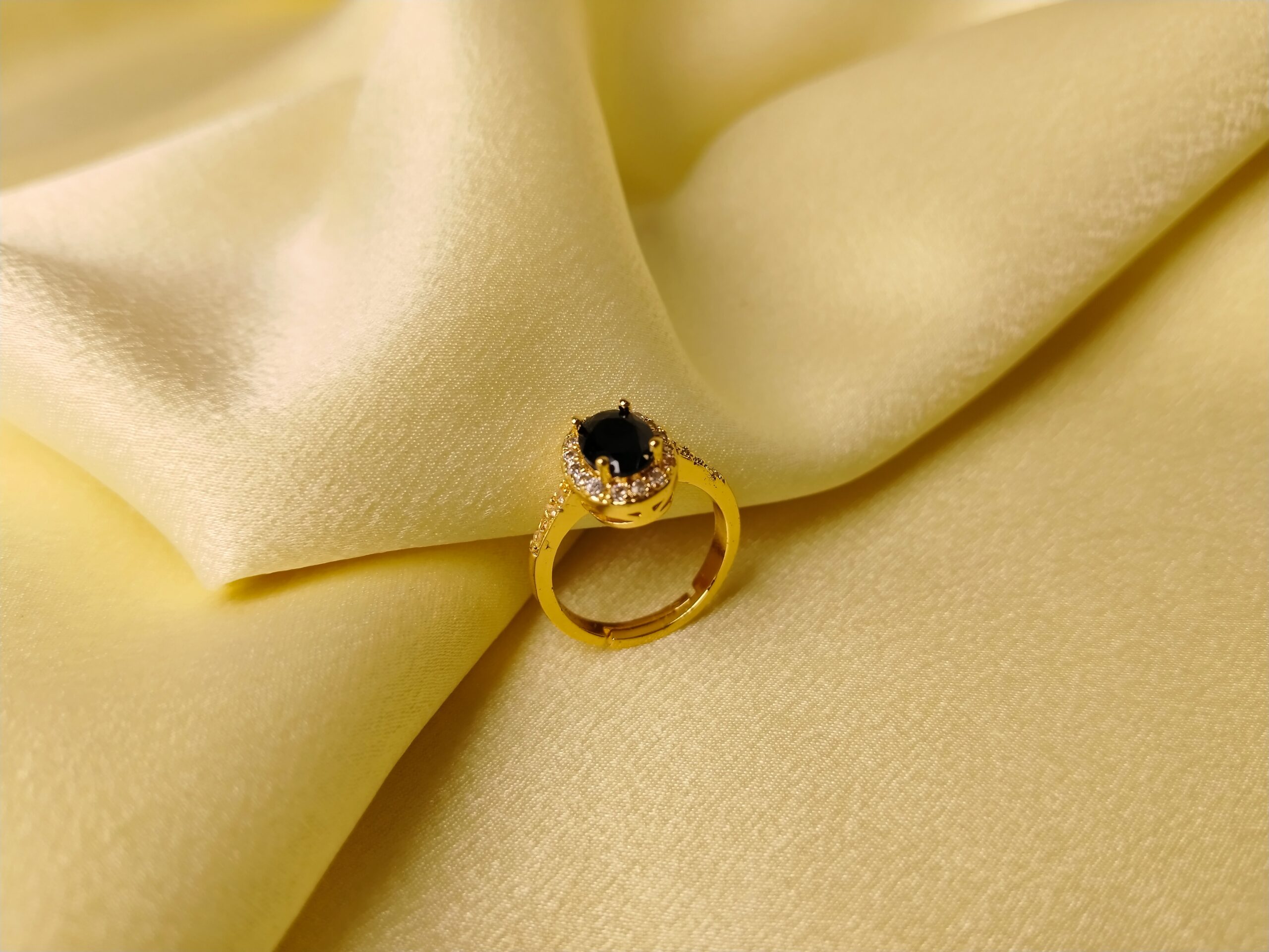 Onyx Honeycomb Ring - Image 3