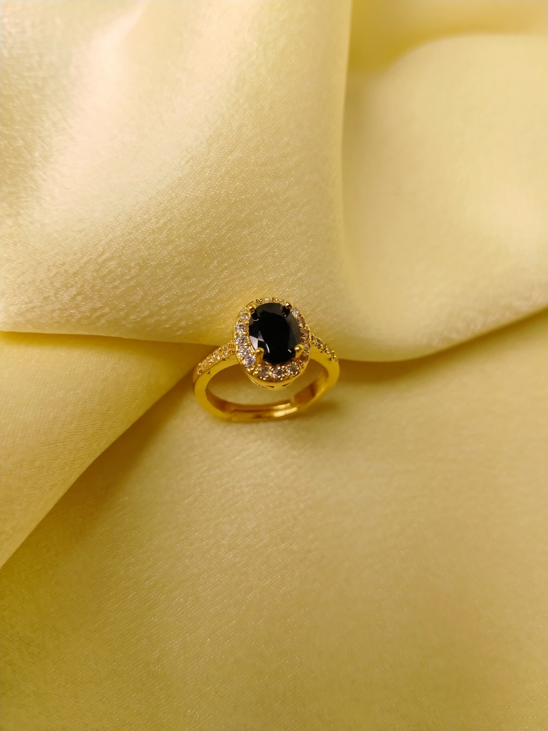 Onyx Honeycomb Ring - Image 2